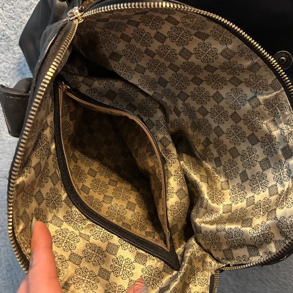 Black Purse - Picture 10 of 16